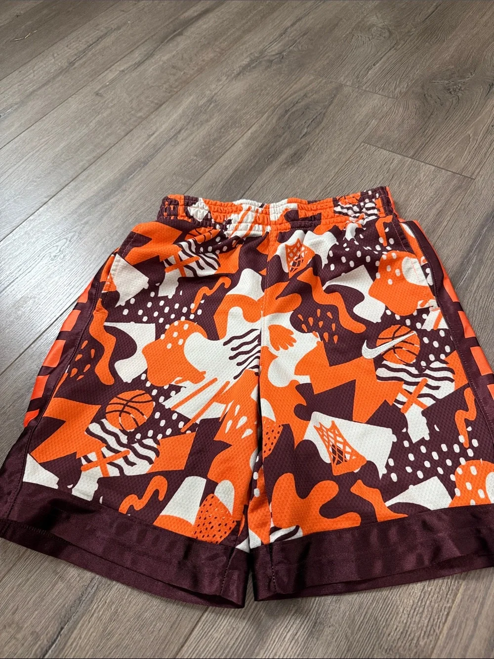 Boys Nike shorts large